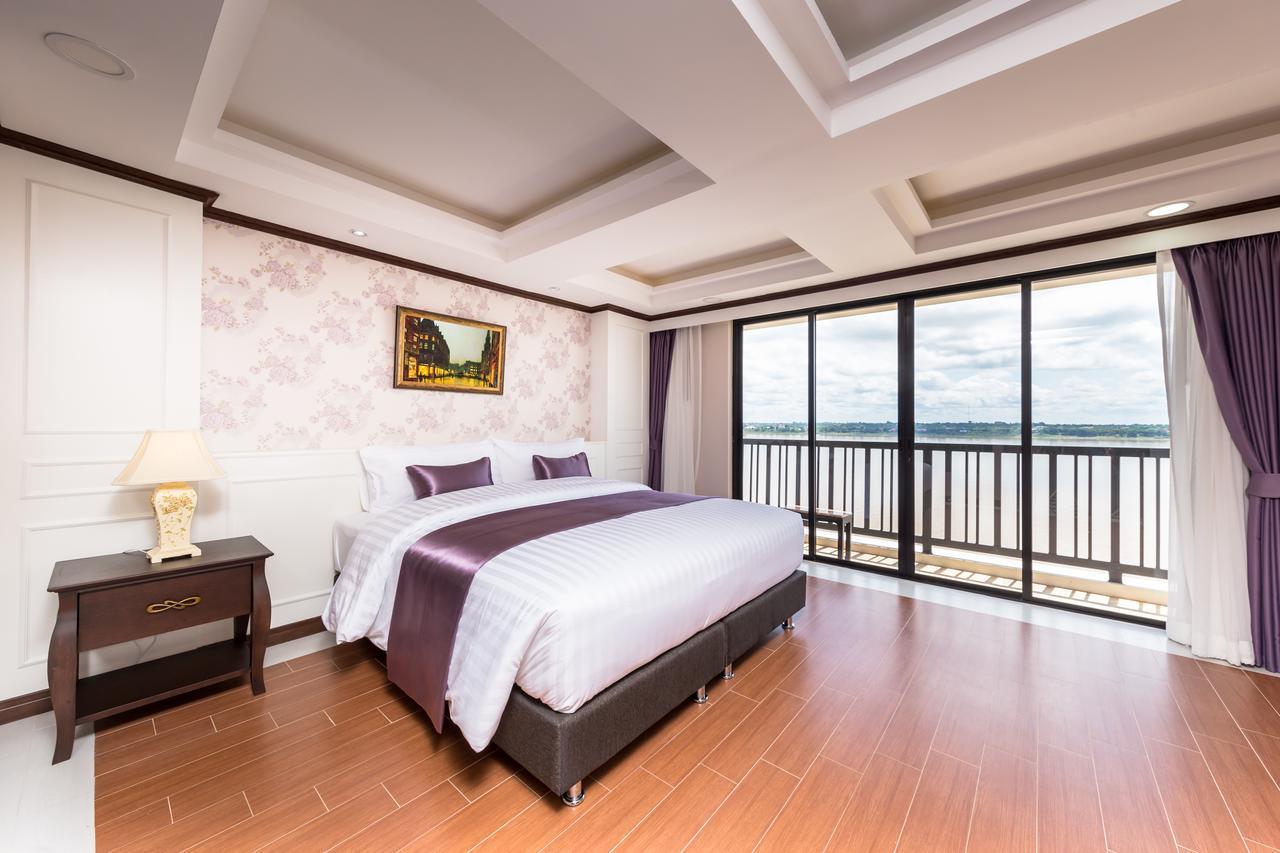 Hotel De Ladda Mukdahan Extérieur photo