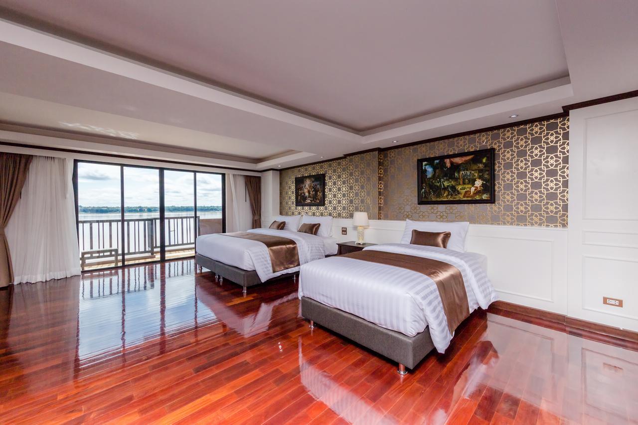 Hotel De Ladda Mukdahan Extérieur photo